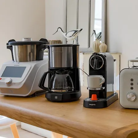 Duplex Joliment Decore Et Sa Cour Ensoleillee بيت للعطل سان مارتن دو ر